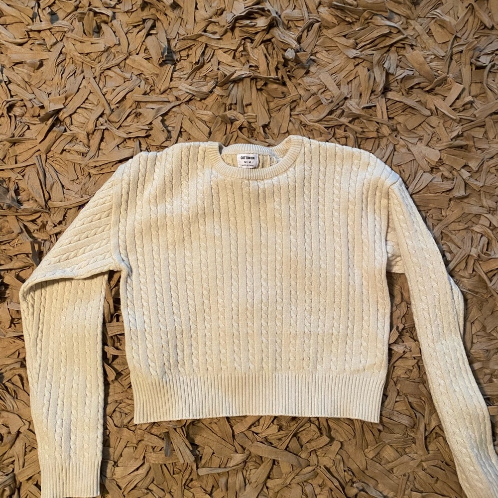 COTTON:ON Cropped Sweater size Medium